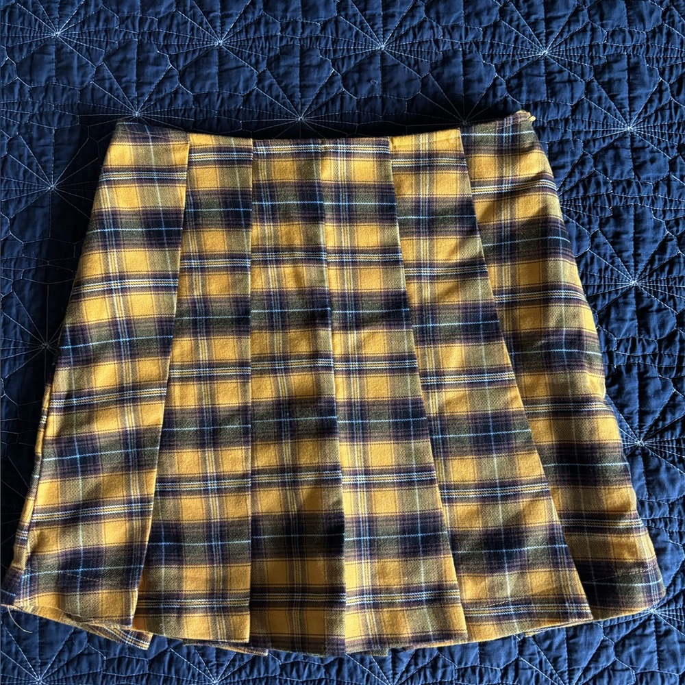 Forever 21 Yellow and Blue Pleated Skater Mini Skirt